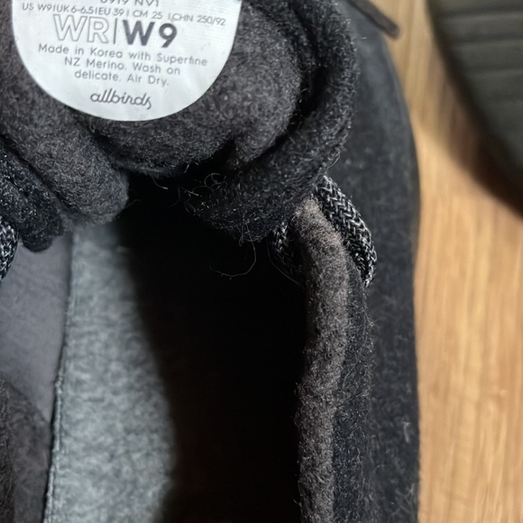 ALLBIRDS WOOL RUNNERS- women 9 - Picture 4 of 4